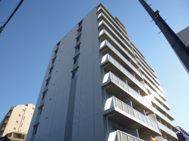 建物外観　見上げるほどの存在感！