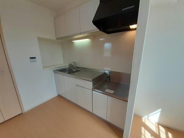 キッチン　フォーチュネイト　ビレッジ　Ｅ