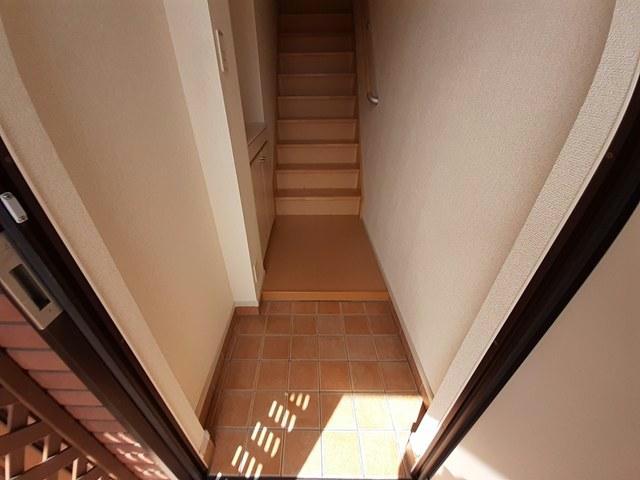 玄関　フォーチュネイト　ビレッジ　Ｅ