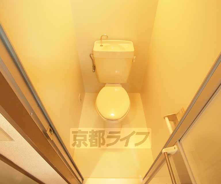 トイレ　６帖の１Ｋタイプの写真です　参考写真としてごらんください