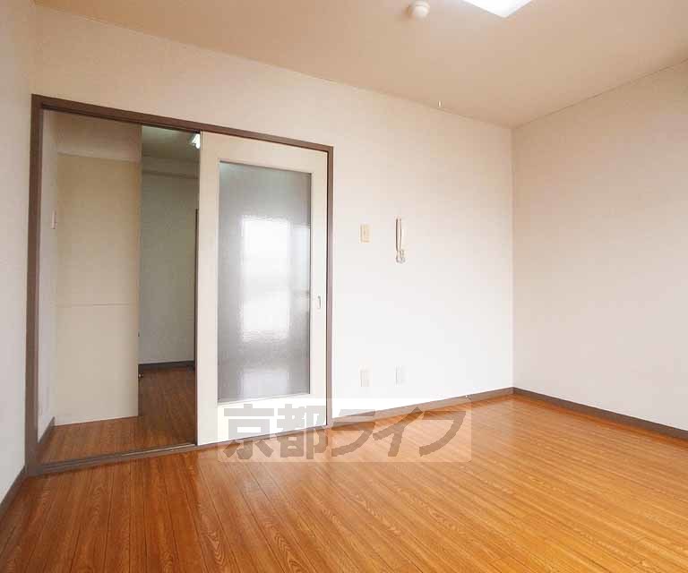 居室・リビング　６帖の１Ｋタイプの写真です　参考写真としてごらんください