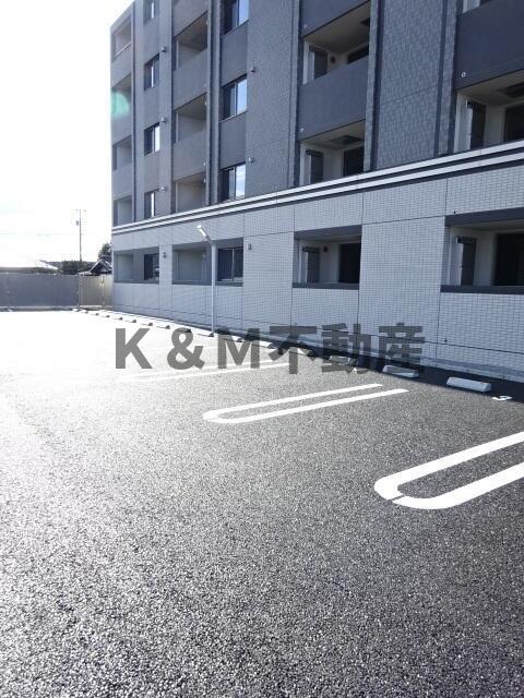 駐車場　駐車場完備です