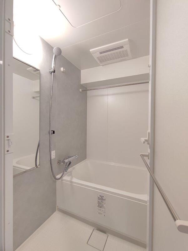 バス・シャワールーム　バスルーム