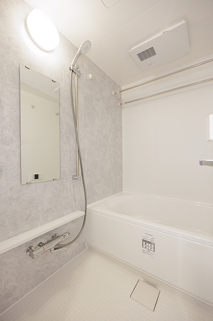 バス・シャワールーム　※写真は同タイプ住戸です。