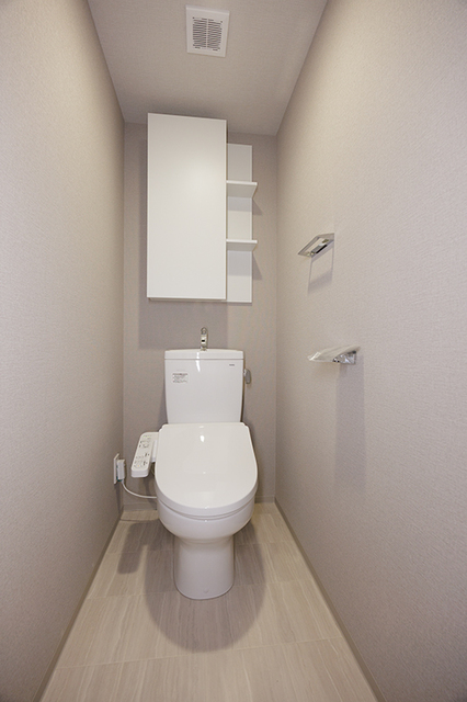 トイレ　※写真は同タイプ住戸です。