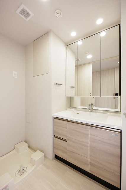 洗面設備　※写真は同タイプ住戸です。