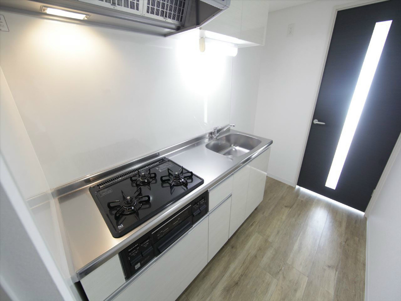 キッチン　システムキッチン（ガス3口コンログリル付）