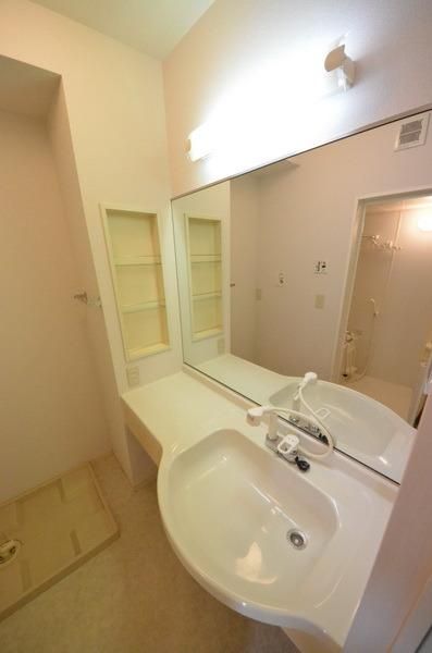 洗面設備　☆忙しい朝の強い味方の独立洗面台☆