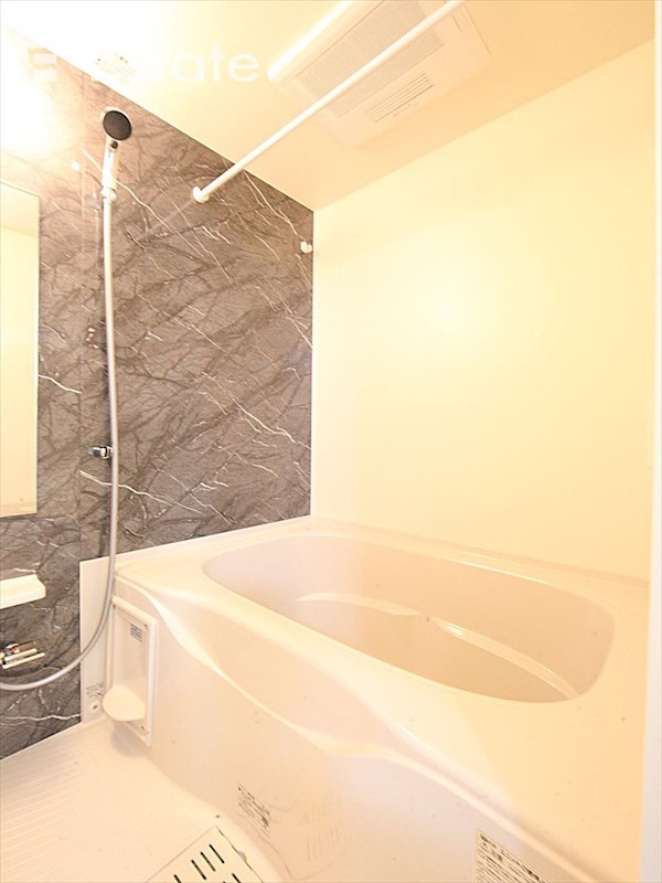 バス・シャワールーム　バスルーム