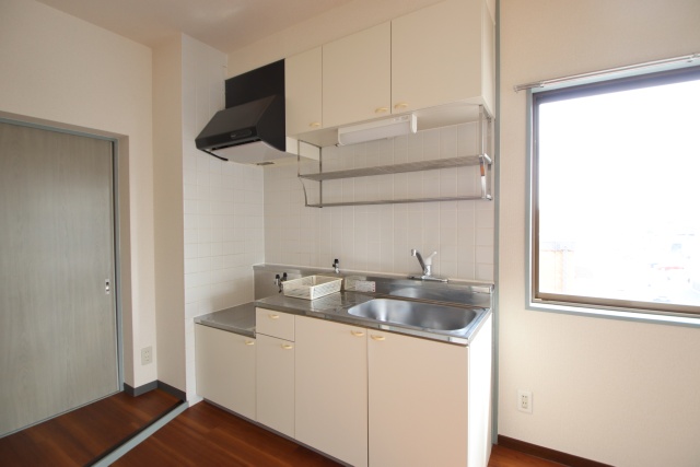 キッチン　※他号室の参考写真です