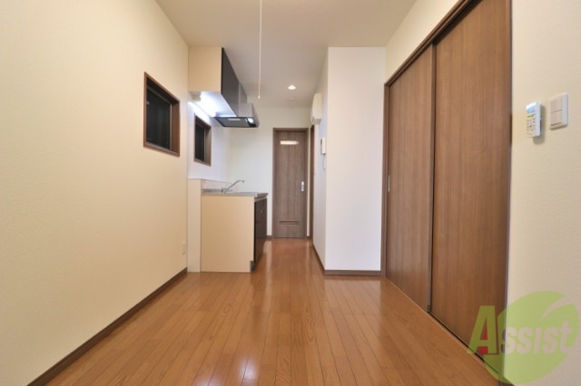 居室・リビング　６．１帖のダイニングキッチン！