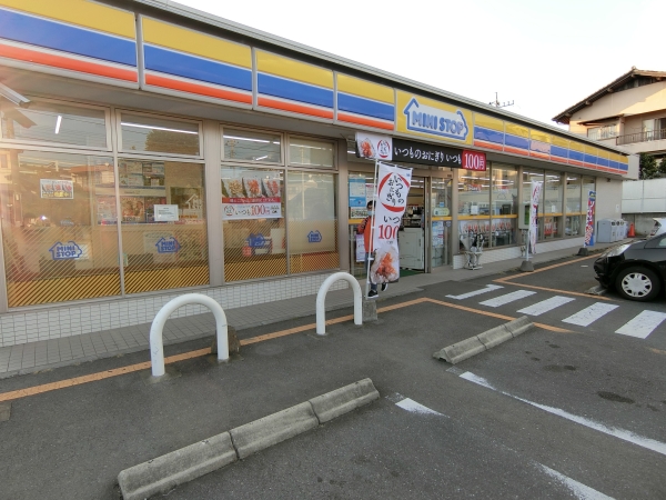 コンビニ　ミニストップ 常磐町店（コンビニ）まで400m