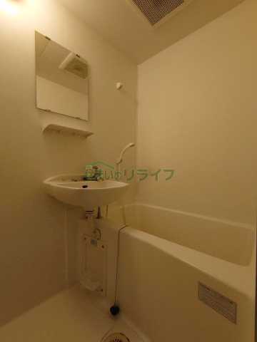 バス・シャワールーム　同タイプ別部屋参考写真となります。