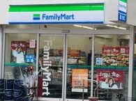 コンビニ　ファミリーマート白山五丁目店（コンビニ）まで124m