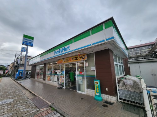 コンビニ　ファミリーマート 西武狭山ケ丘駅前店（コンビニ）まで342m