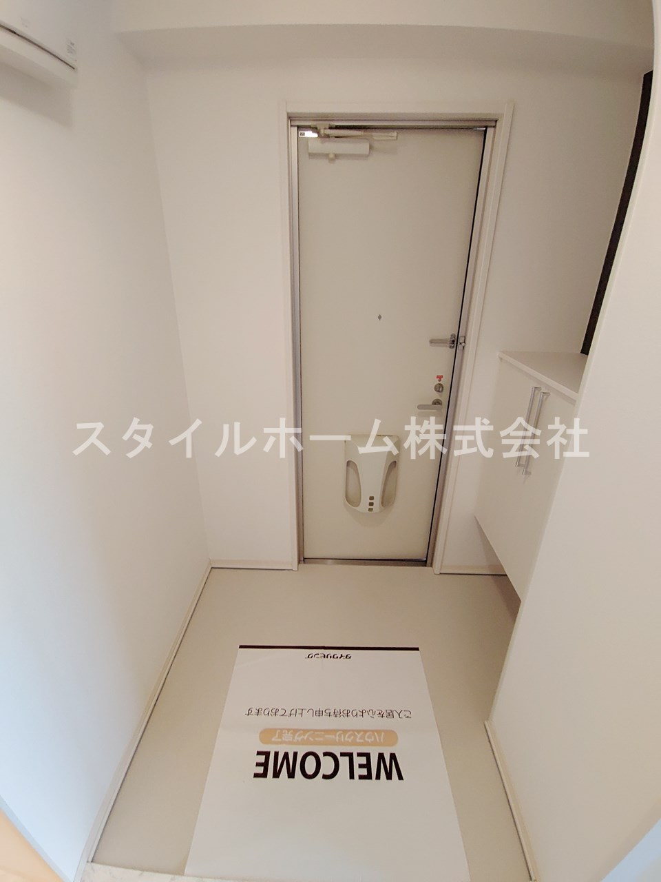 玄関　落ち着いた玄関です