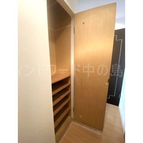 玄関　詳細は、ウィンドワード中の島店までご相談下さい。