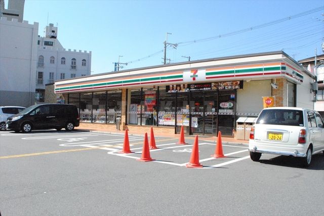 コンビニ　セブンイレブン大阪木川西（コンビニ）まで624m
