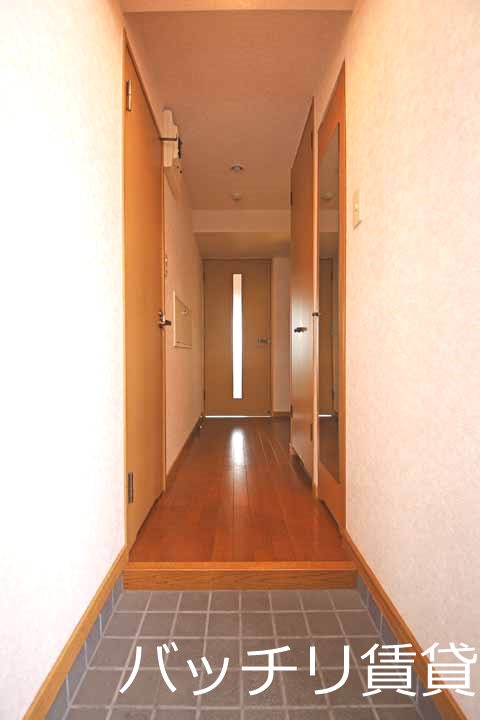 玄関　同型タイプの為、現状を優先いたします