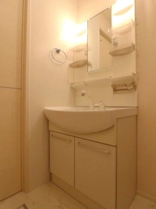 洗面設備　脱衣スペースもあります