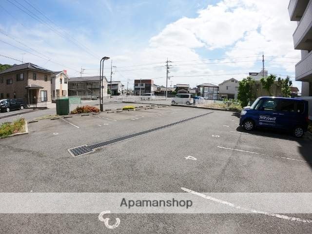 その他　敷地内駐車場（その他）まで0m