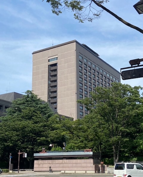 役所　宮城県庁（役所）まで750m
