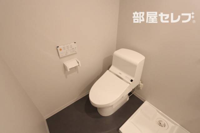 トイレ　※１０１号室の写真参照
