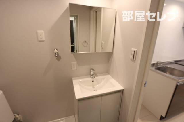 洗面設備　※１０１号室の写真参照