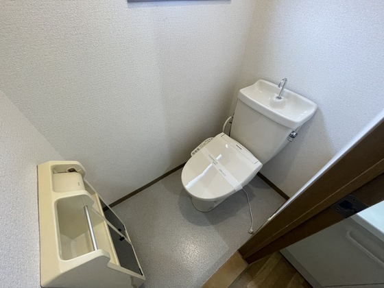 トイレ　※別号室の写真です