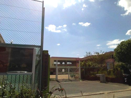 小学校　神戸市立東落合小学校（小学校）まで527m