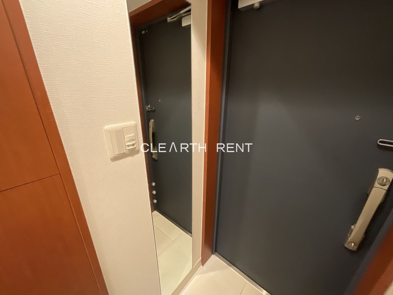 玄関　同タイプ別住戸写真となります。現況と異なる場合がございます。