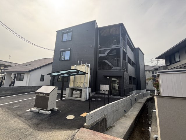 建物外観　落ち着いた雰囲気の外観です