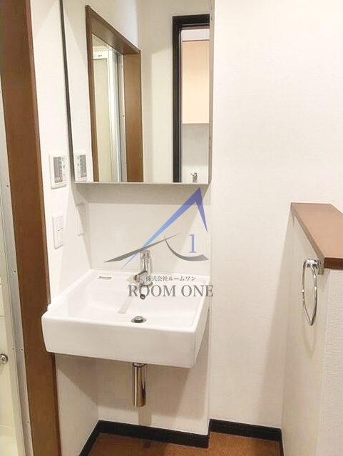 洗面設備　洗面台です。