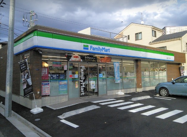 コンビニ　ファミリーマート 川崎旭町一丁目店（コンビニ）まで349m