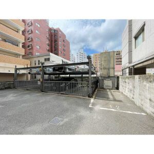 駐車場　ダイニング