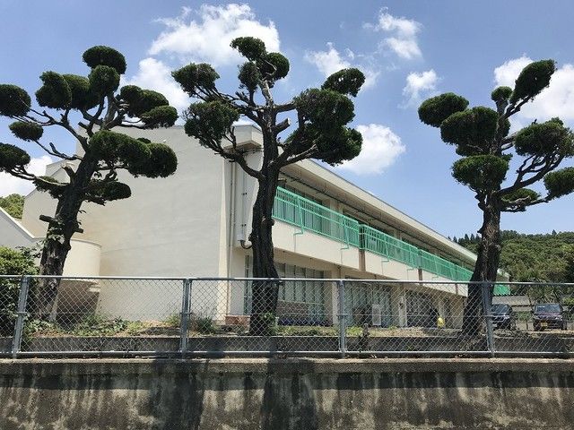 小学校　川崎町立　池尻小学校（小学校）まで900m