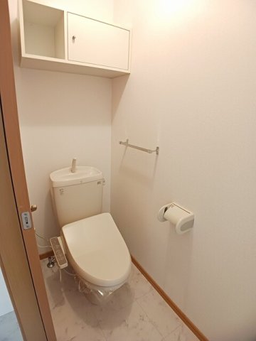 トイレ　シンプルで使いやすいトイレです