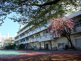小学校　港区立青南小学校（小学校）まで189m