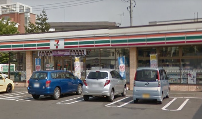 コンビニ　セブンイレブン札幌北15条東店（コンビニ）まで430m