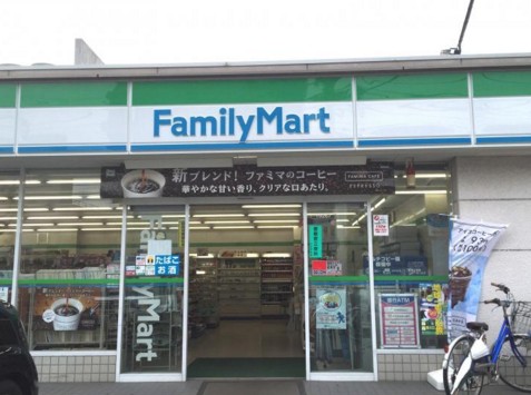 コンビニ　ファミリーマート曳舟駅東店（コンビニ）まで366m