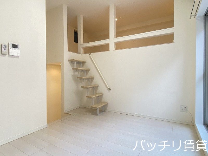 居室・リビング　画像は別号室タイプの為、現状を優先致します。