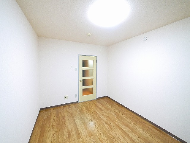 その他部屋・スペース　明るい洋室です。