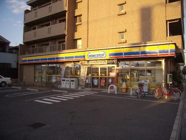 コンビニ　ミニストップ（コンビニ）まで600m