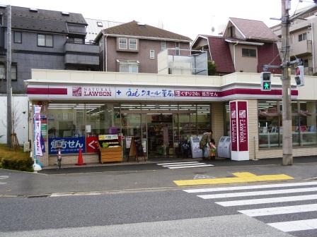 コンビニ　ナチュラルローソン 世田谷弦巻三丁目店（コンビニ）まで206m