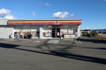 コンビニ　ファミリーマート　島田ひがし町店（コンビニ）まで500m