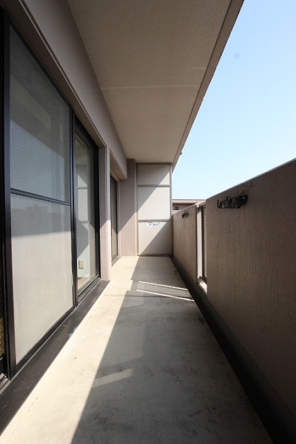 バルコニー　写真は別号室のものです。