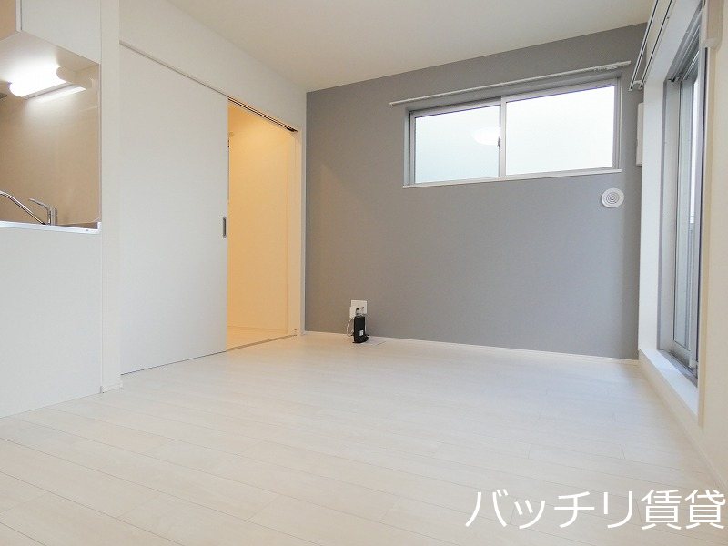 居室・リビング　画像は、同型タイプの為、現状を優先いたします。