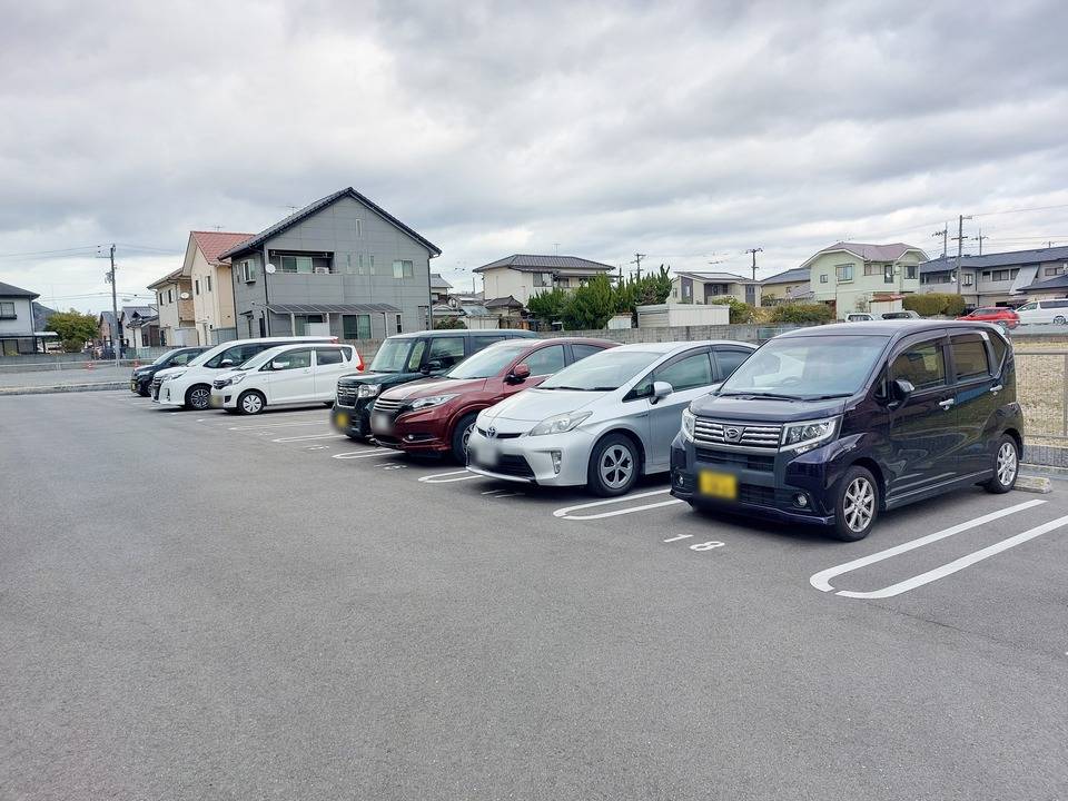 駐車場　駐車場