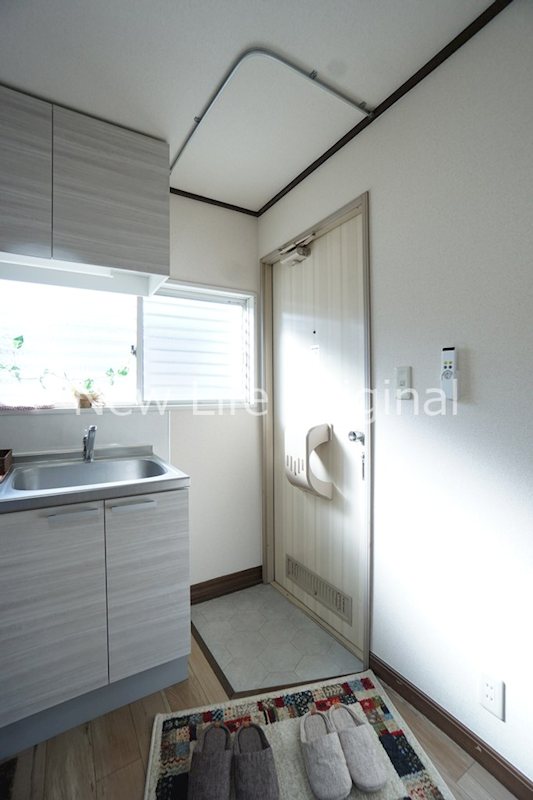 玄関　※同建物他部屋になります。現状優先です。