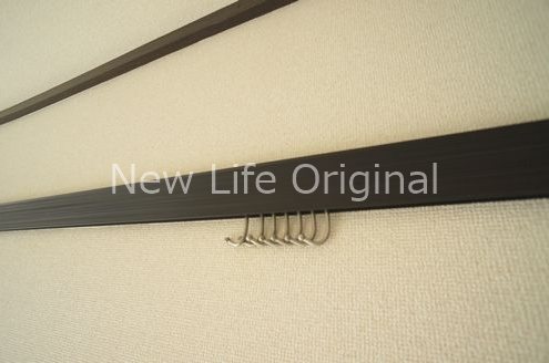 その他　レールフック付なので、鍵や帽子などちょっとした小物収納もでき